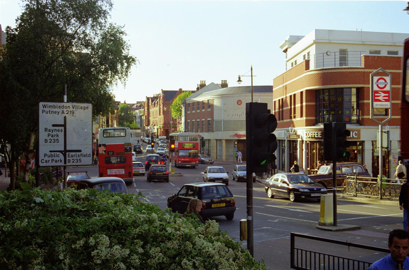 Wimbledon Hill Road - May 2000